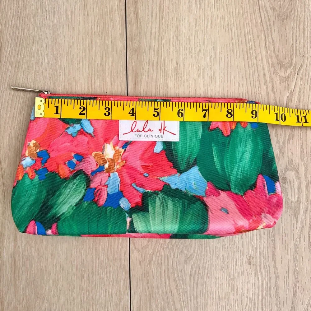 LuLu Dk For Clinique Limited Edition GWP Flower Makeup Cosmetic Zip Travel Bag